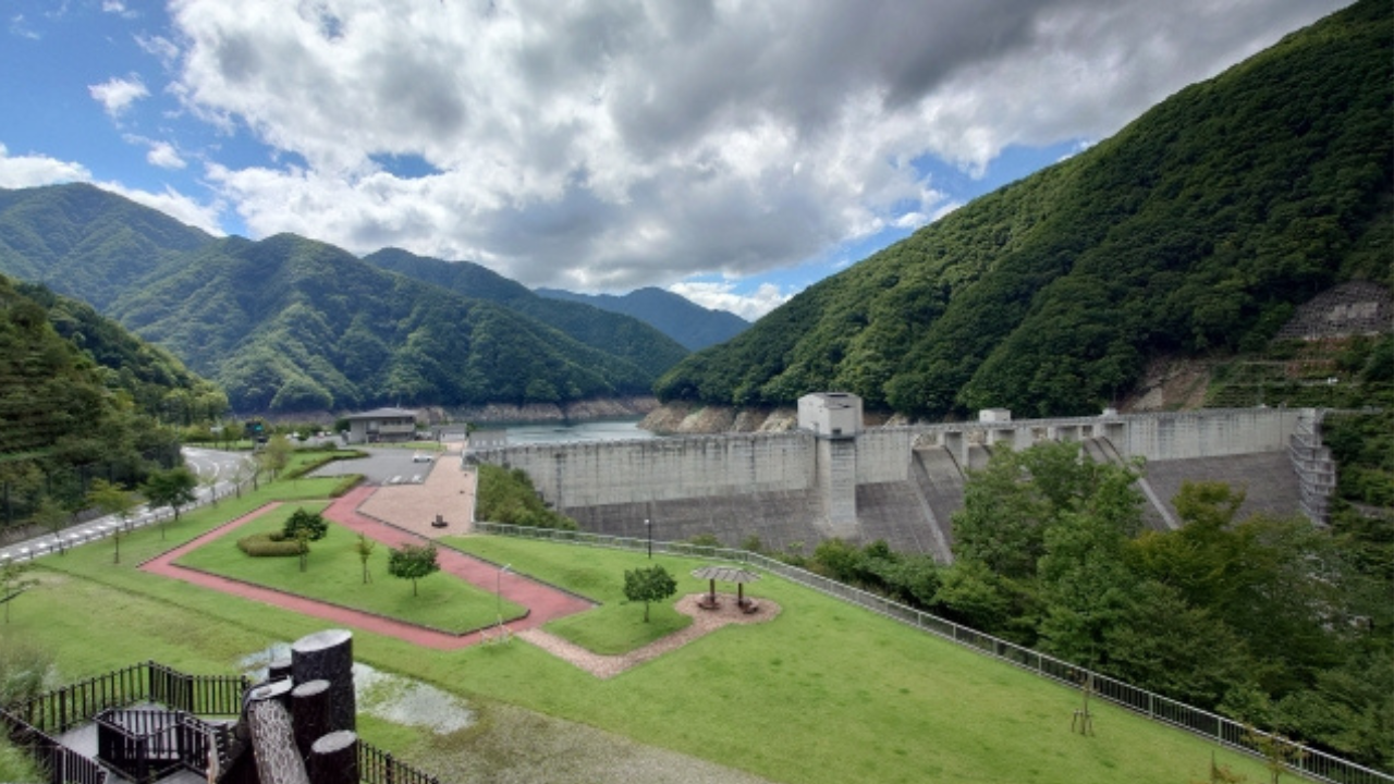 湯西川ダム ダックツアー